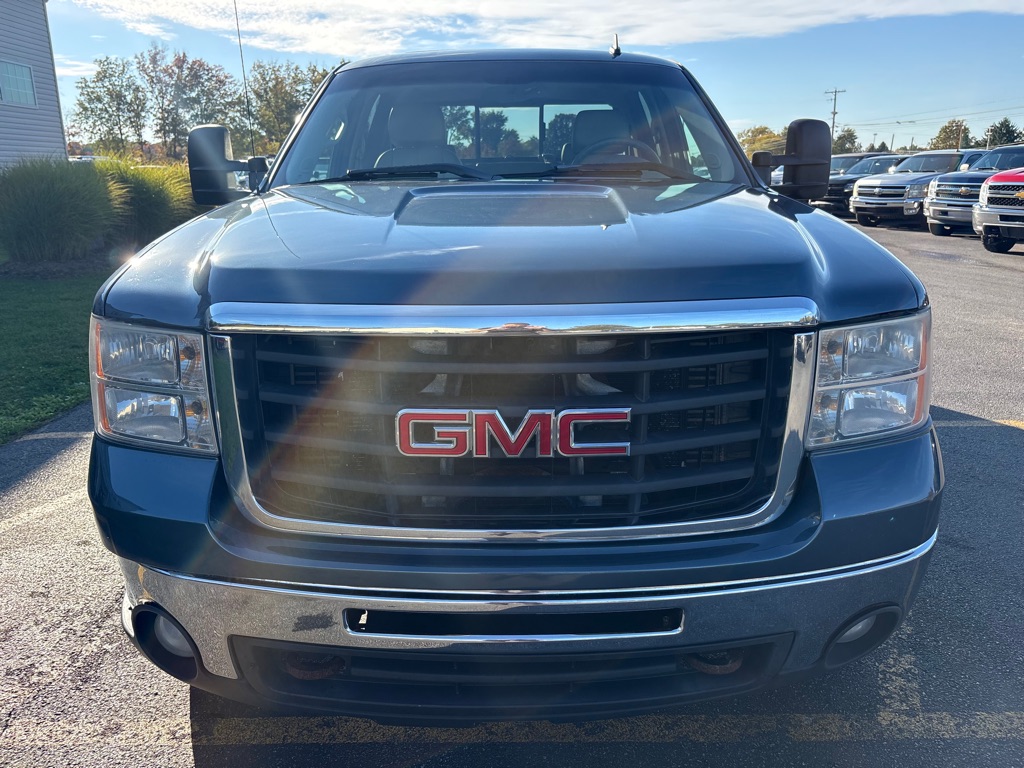 Photo 3 of this GMC SIERRA 2500HD