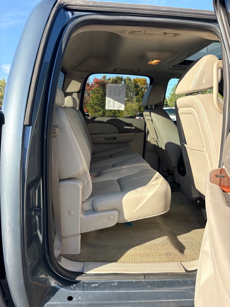 Photo 13 of this GMC SIERRA 2500HD