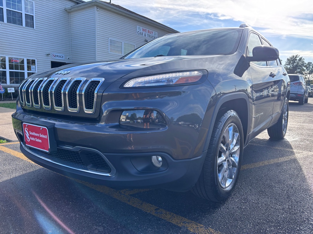 Photo 2 of this JEEP CHEROKEE