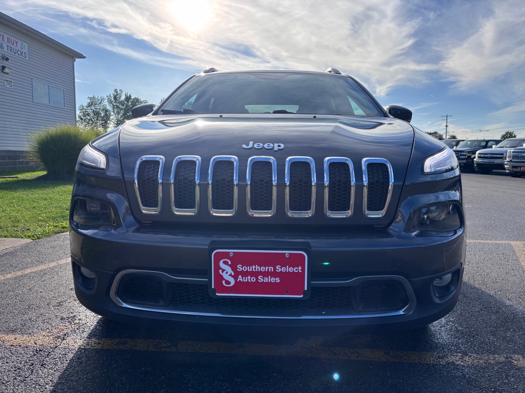 Photo 3 of this JEEP CHEROKEE