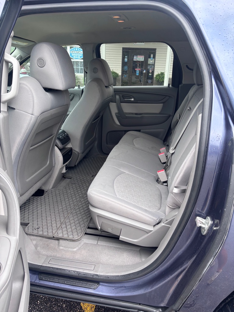 Photo 10 of this GMC ACADIA