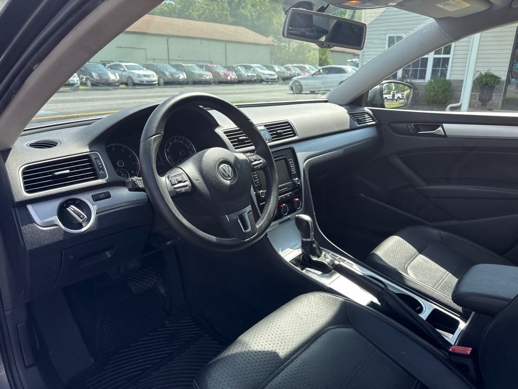 Photo 14 of this VOLKSWAGEN PASSAT
