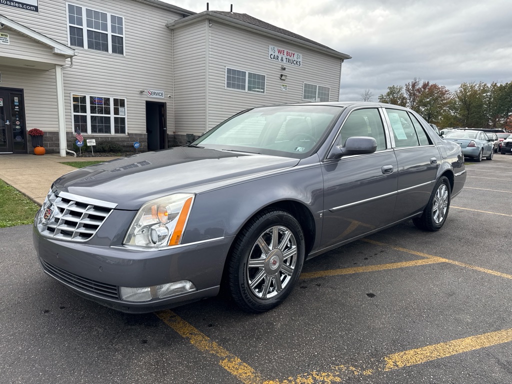 Photo 2 of this CADILLAC DTS