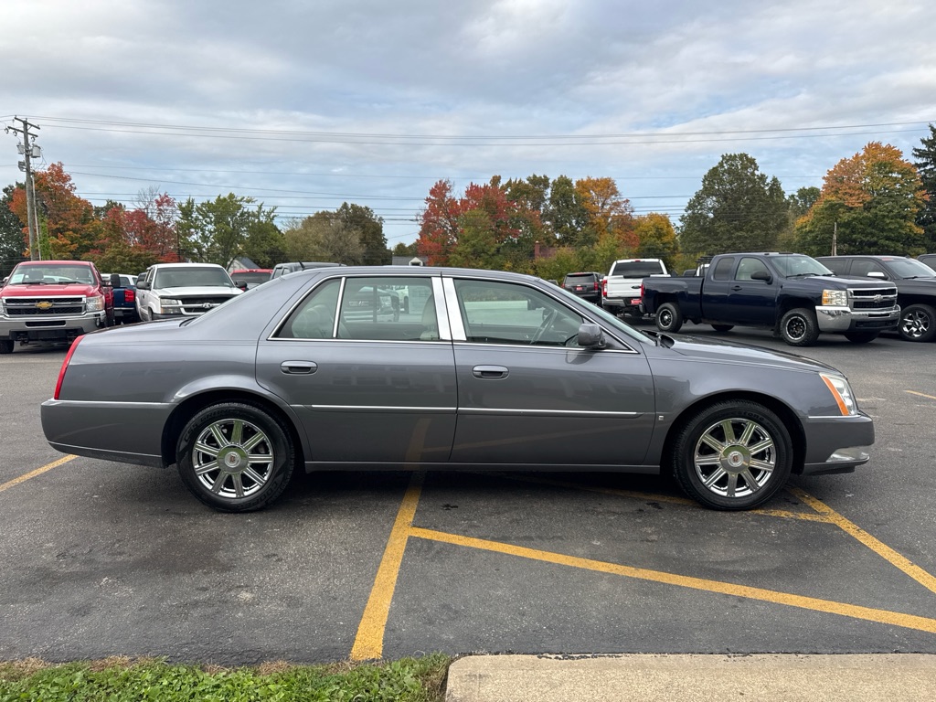 Photo 5 of this CADILLAC DTS