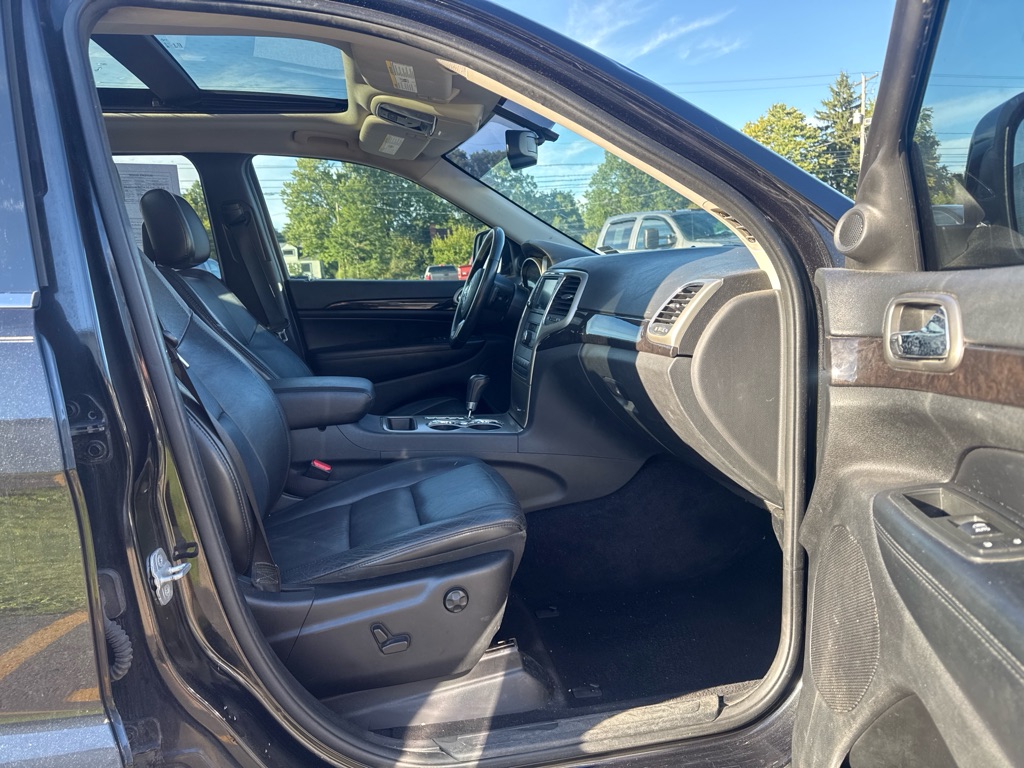 Photo 12 of this JEEP GRAND CHEROKEE
