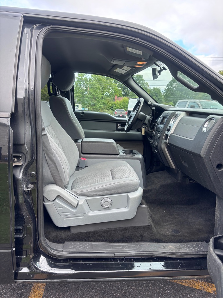 Photo 12 of this FORD F-150