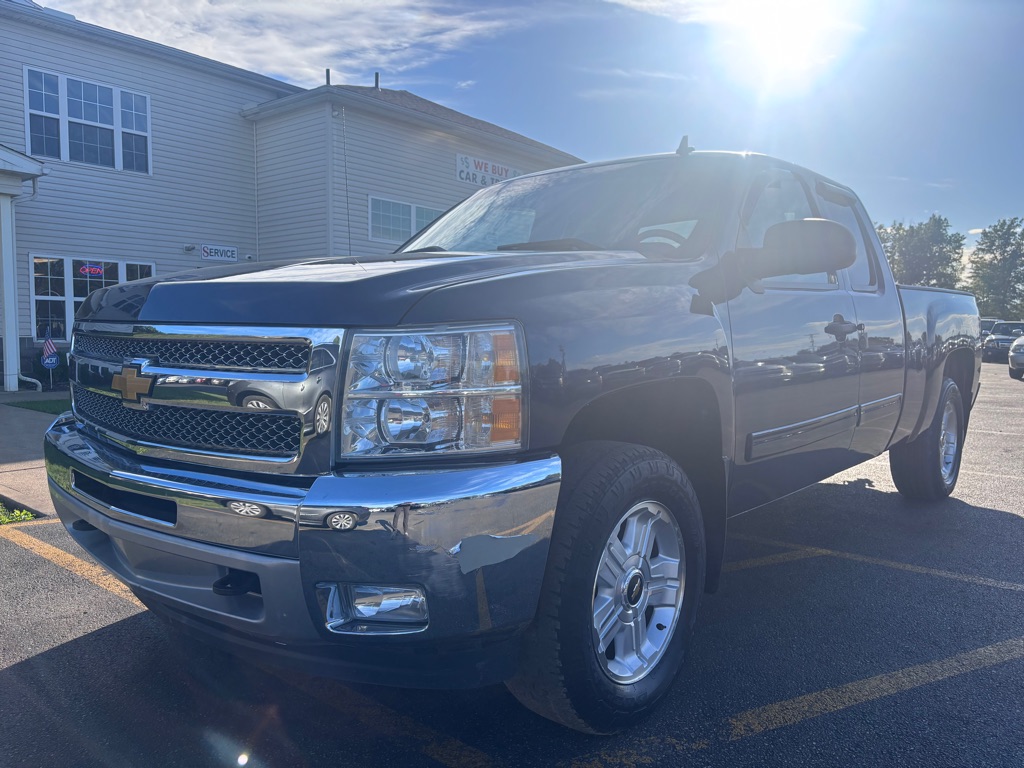 Photo 2 of this CHEVROLET SILVERADO 1500