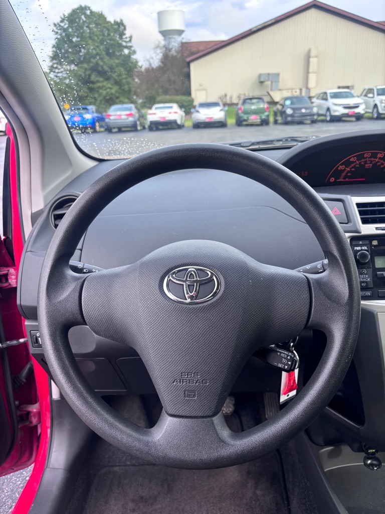 Photo 16 of this TOYOTA YARIS