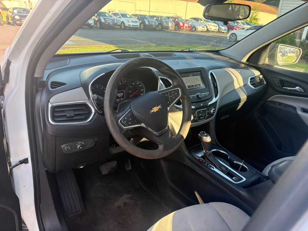 Photo 13 of this CHEVROLET EQUINOX