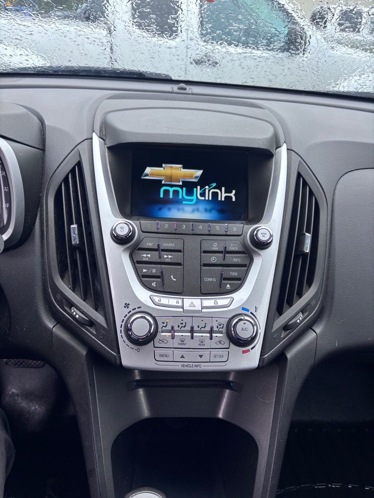 Photo 17 of this CHEVROLET EQUINOX