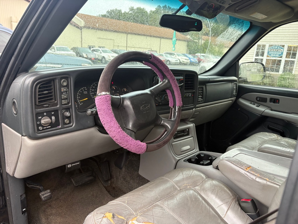 Photo 14 of this CHEVROLET SUBURBAN
