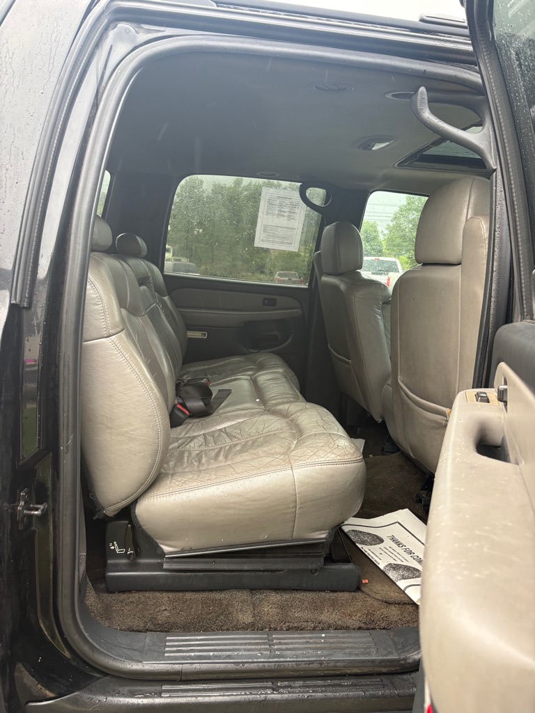 Photo 12 of this CHEVROLET SUBURBAN