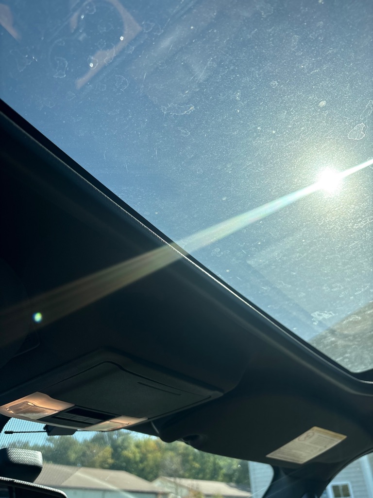 Photo 18 of this LINCOLN NAVIGATOR L