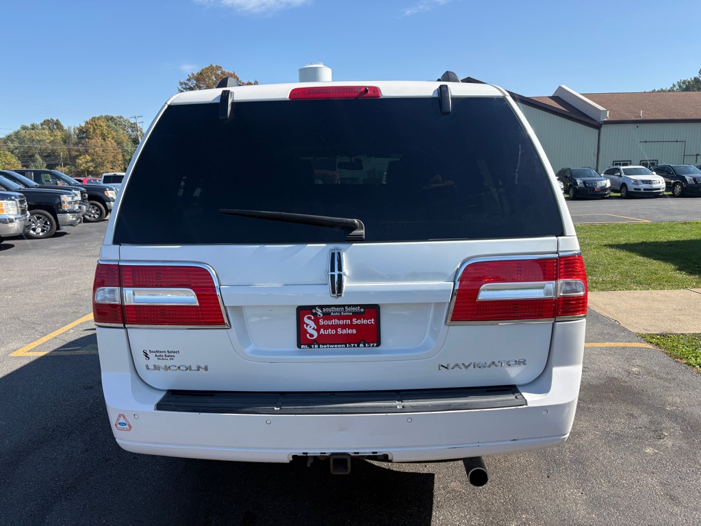 Photo 7 of this LINCOLN NAVIGATOR L