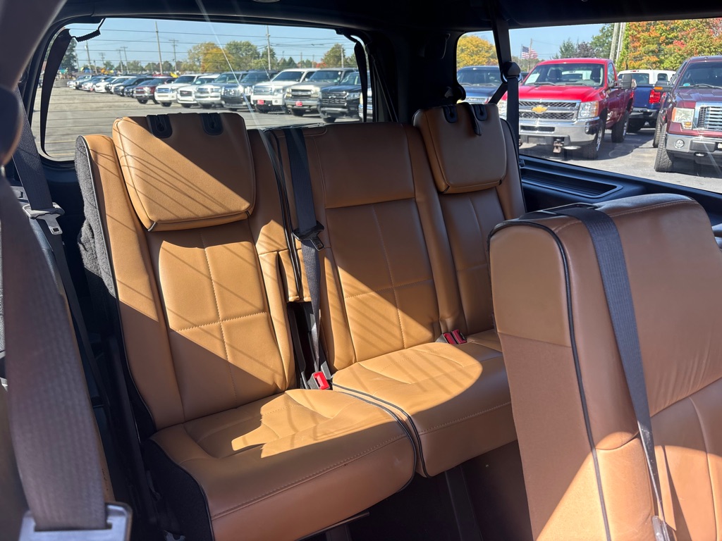 Photo 14 of this LINCOLN NAVIGATOR L