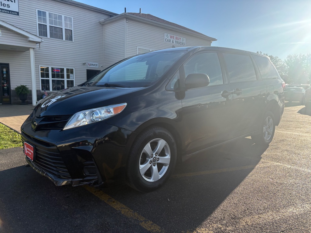 Photo 2 of this TOYOTA SIENNA