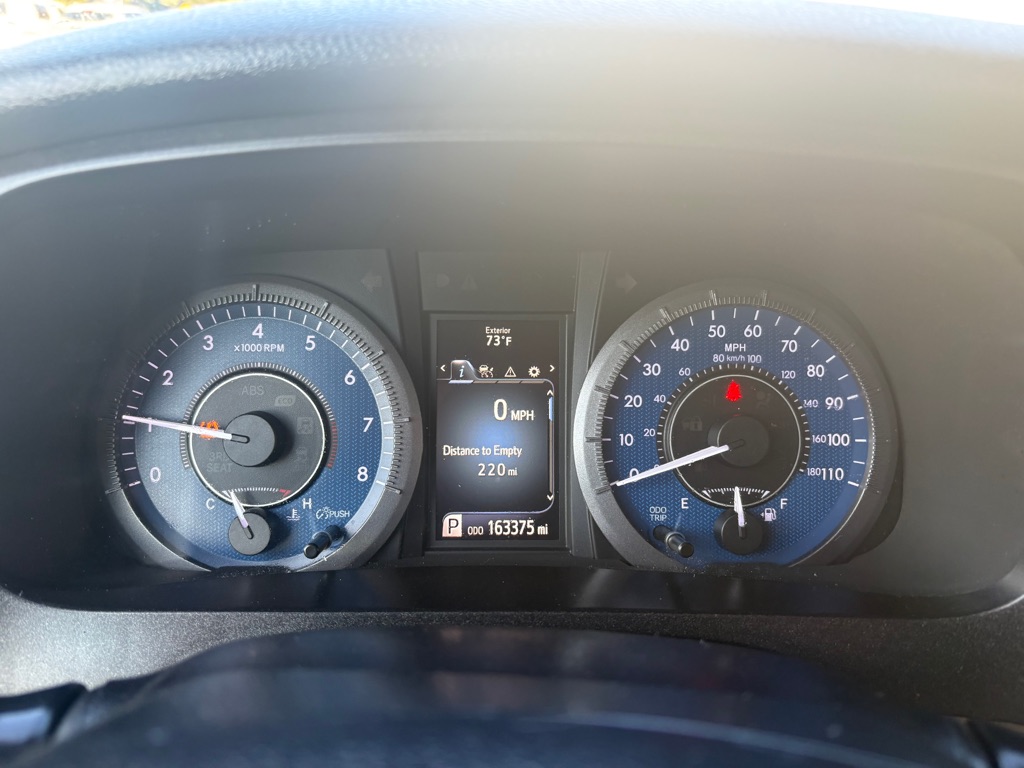 Photo 16 of this TOYOTA SIENNA