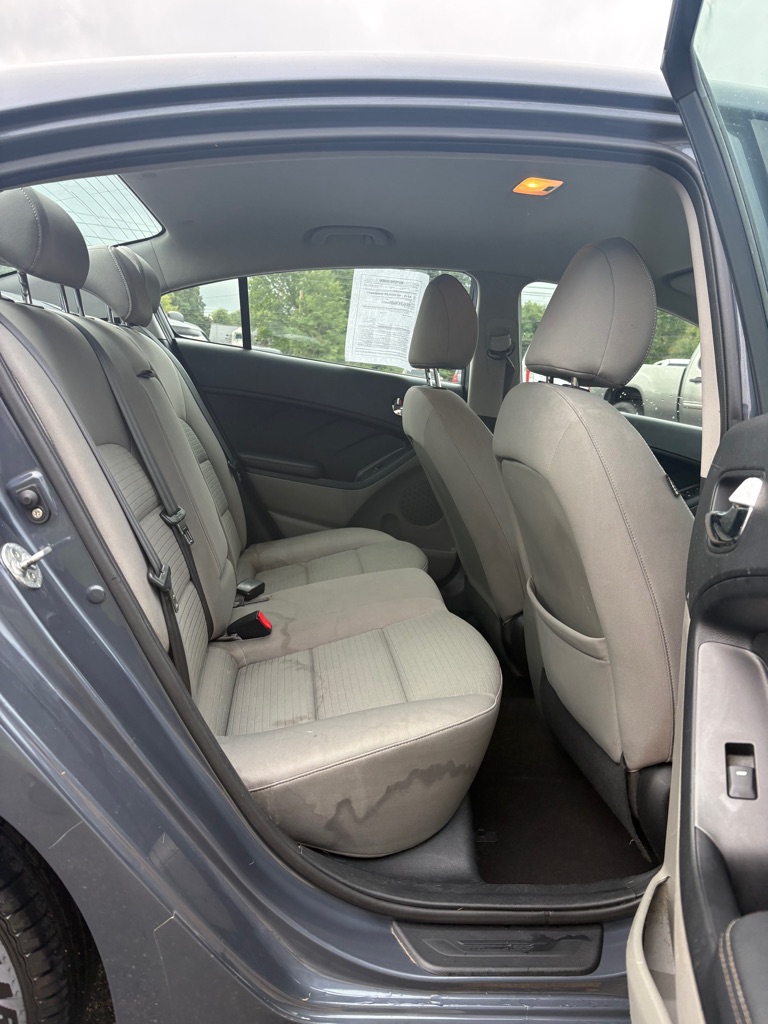 Photo 12 of this KIA FORTE
