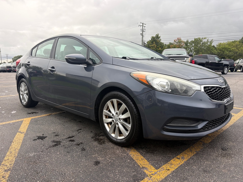 Photo 4 of this KIA FORTE