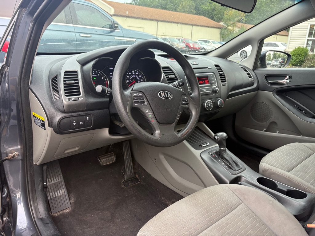 Photo 13 of this KIA FORTE