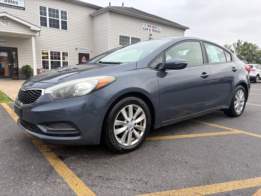 Photo 2 of this KIA FORTE