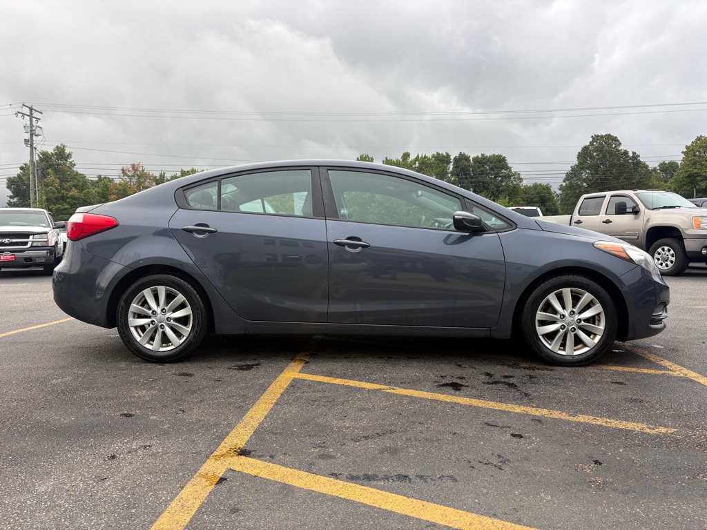 Photo 5 of this KIA FORTE