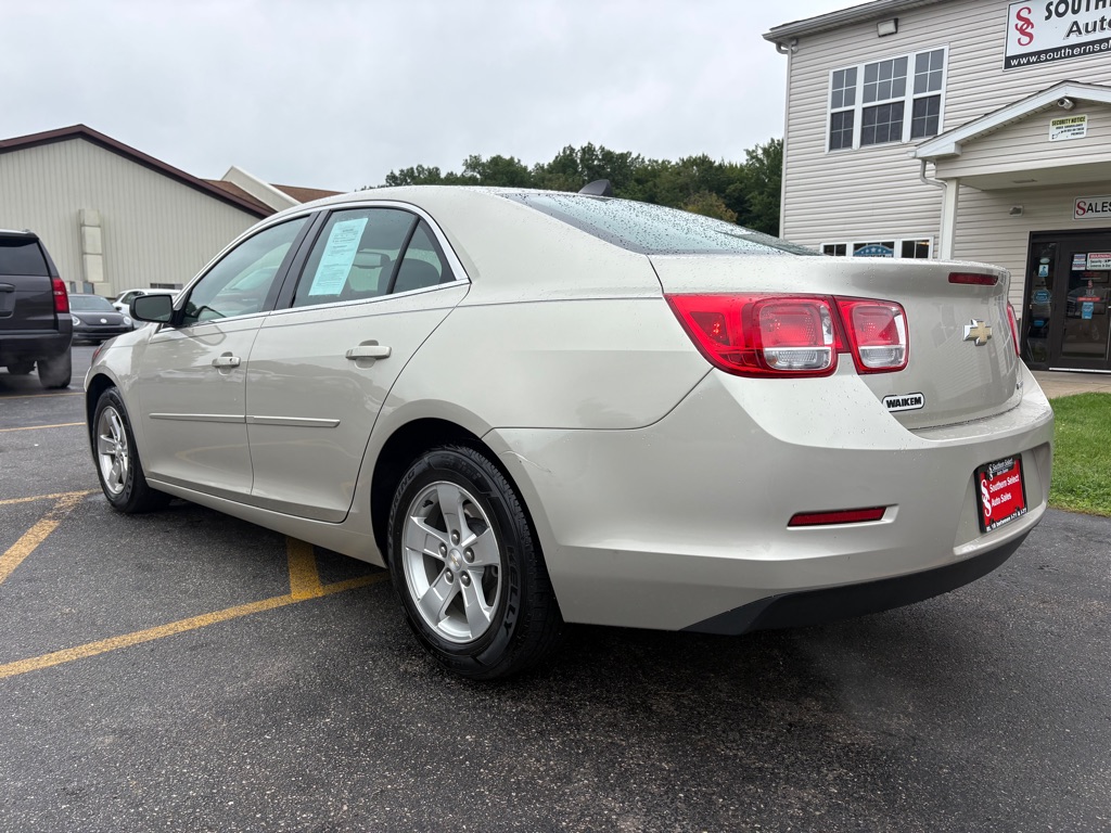 Photo 8 of this CHEVROLET MALIBU