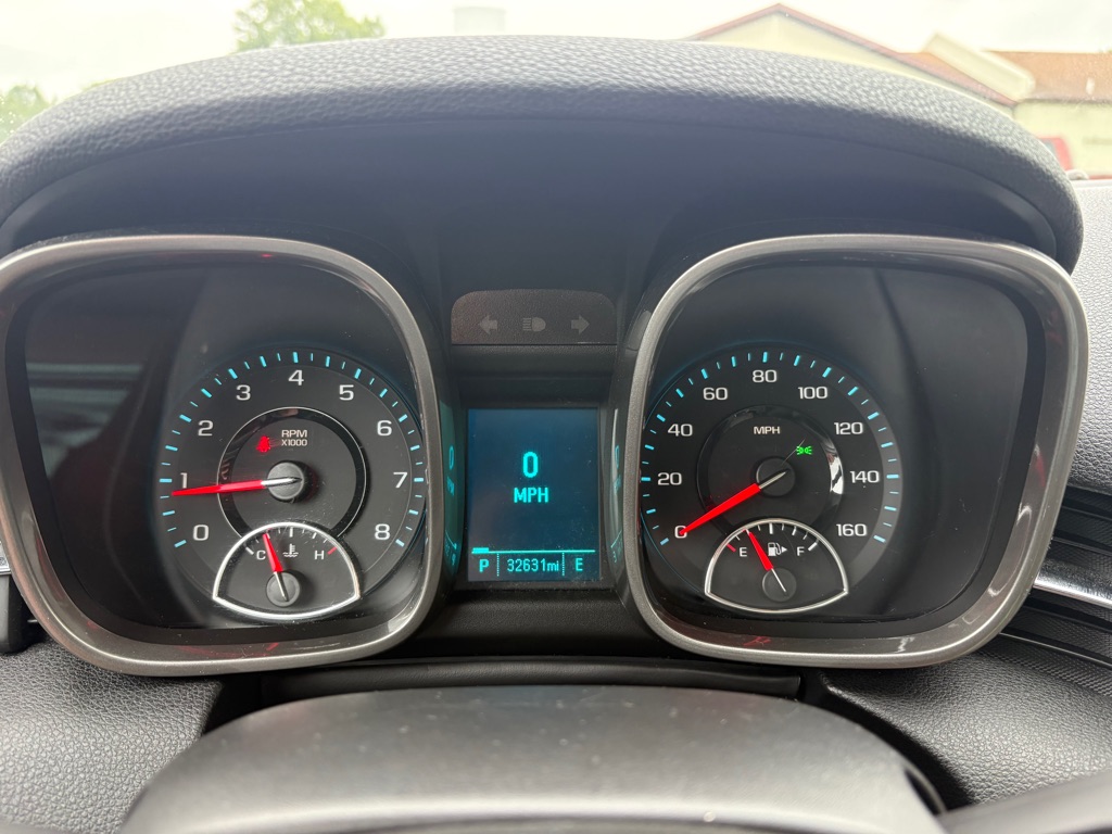 Photo 14 of this CHEVROLET MALIBU