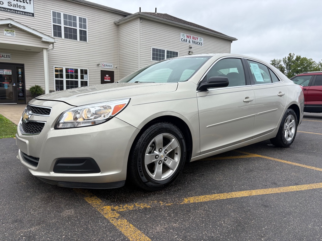 Photo 2 of this CHEVROLET MALIBU