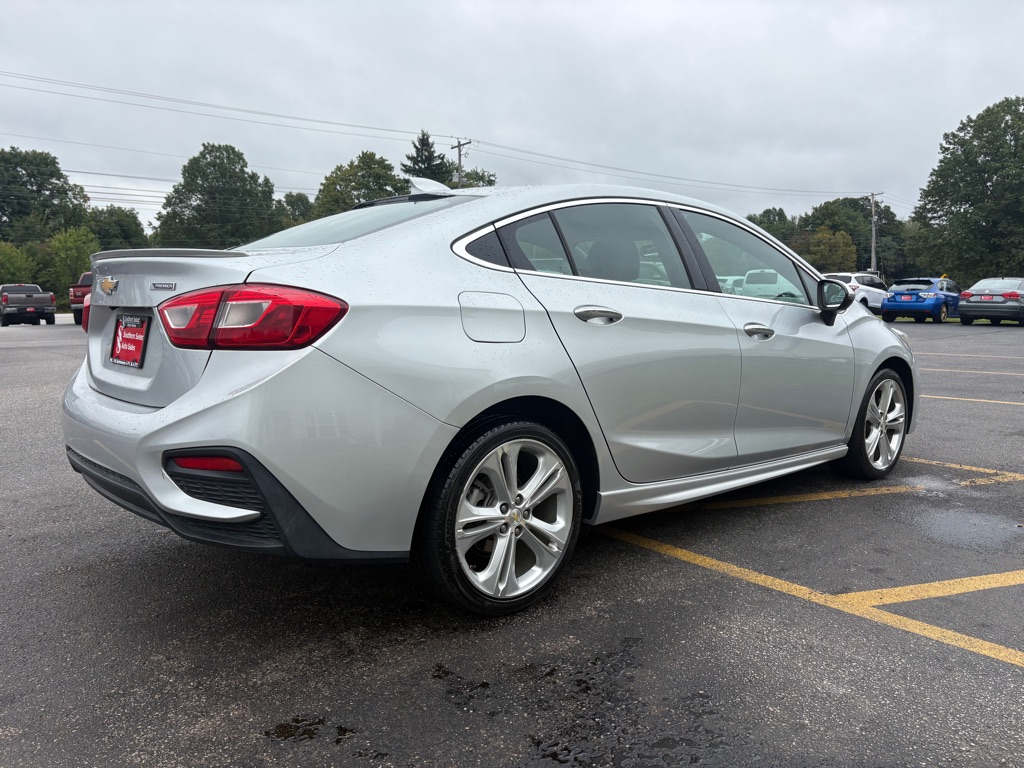Photo 6 of this CHEVROLET CRUZE