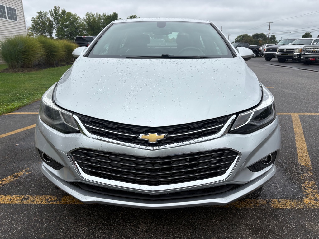 Photo 3 of this CHEVROLET CRUZE