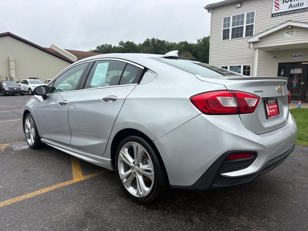 Photo 8 of this CHEVROLET CRUZE