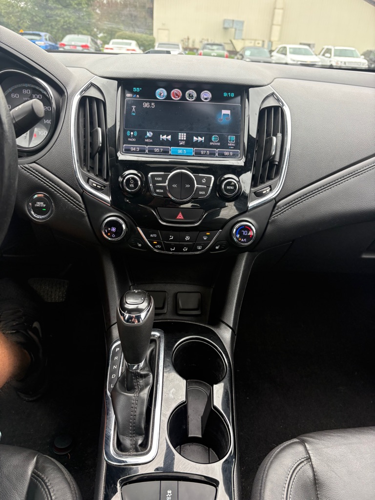 Photo 15 of this CHEVROLET CRUZE