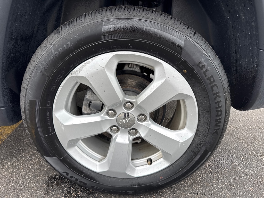 Photo 9 of this JEEP COMPASS