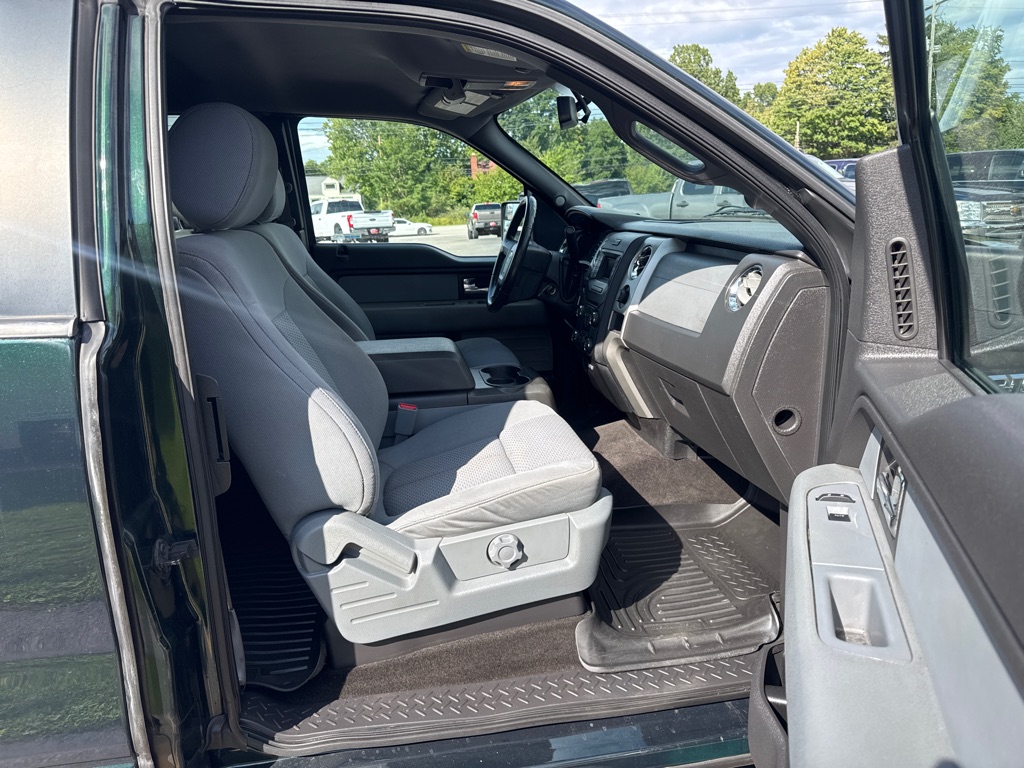 Photo 14 of this FORD F-150