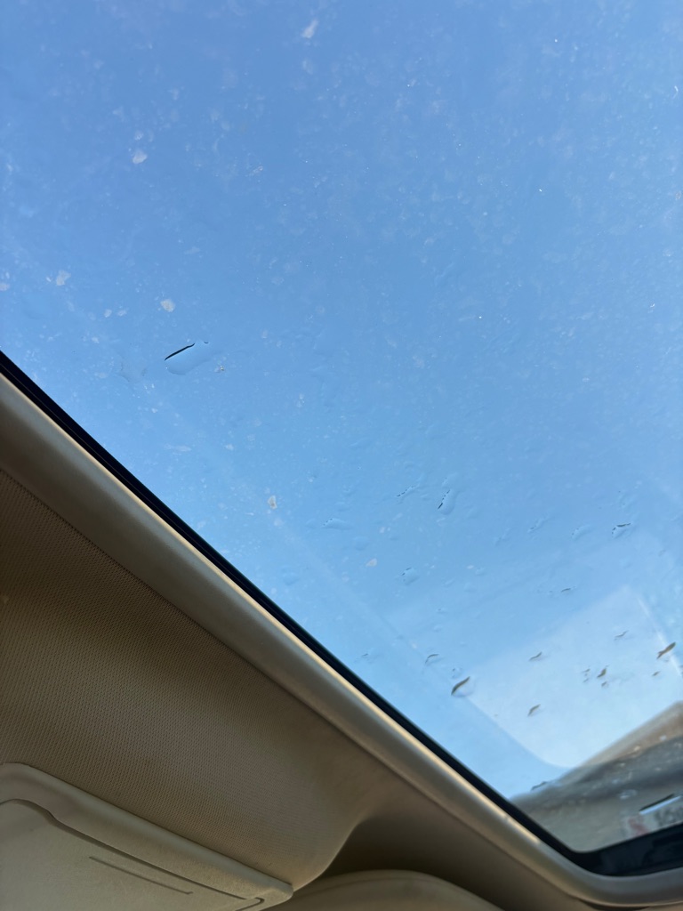 Photo 18 of this LINCOLN NAVIGATOR
