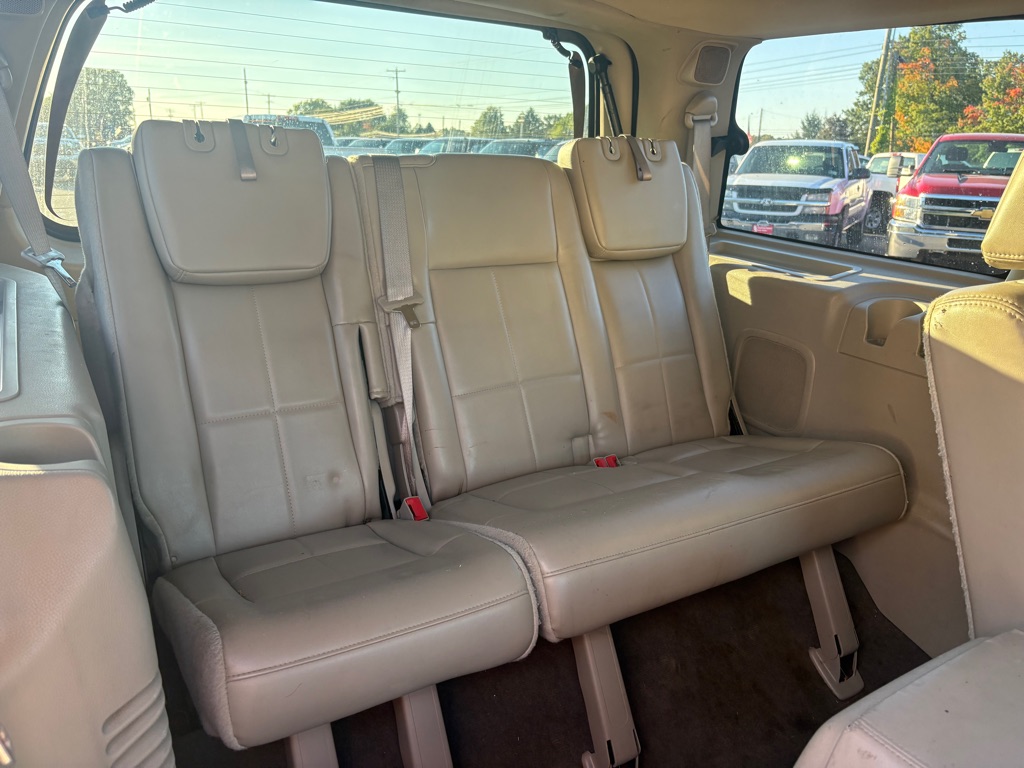 Photo 13 of this LINCOLN NAVIGATOR