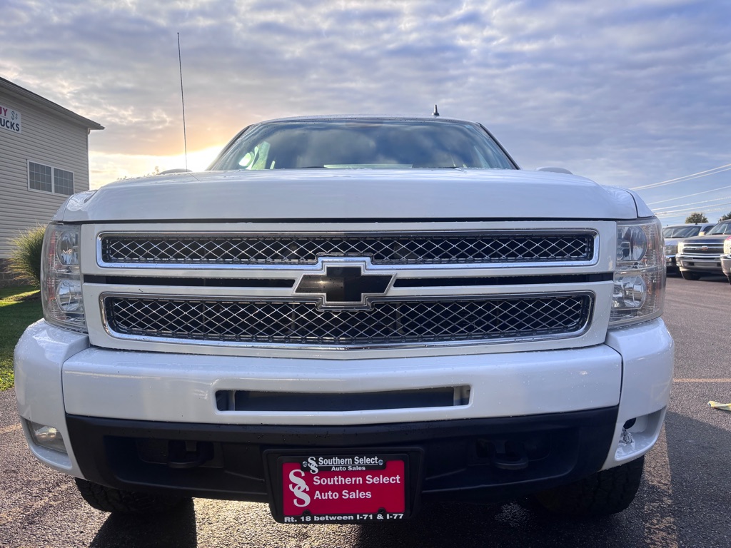 Photo 3 of this CHEVROLET SILVERADO 1500