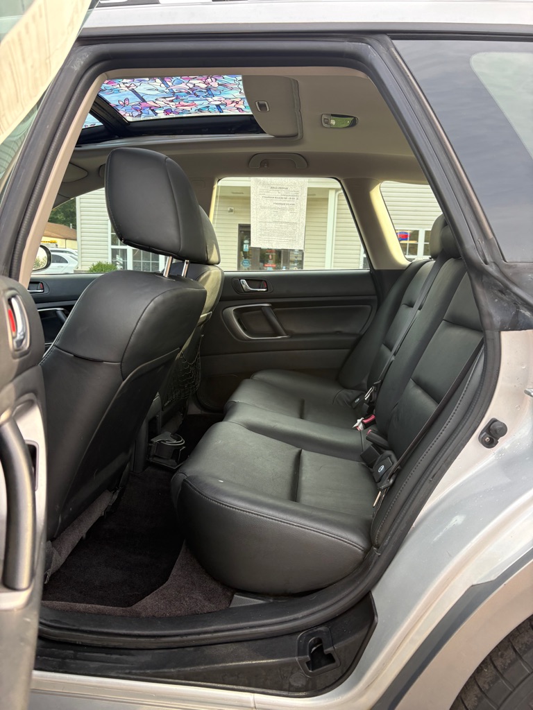 Photo 10 of this SUBARU OUTBACK