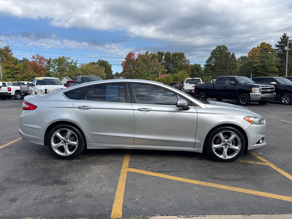 Photo 5 of this FORD FUSION