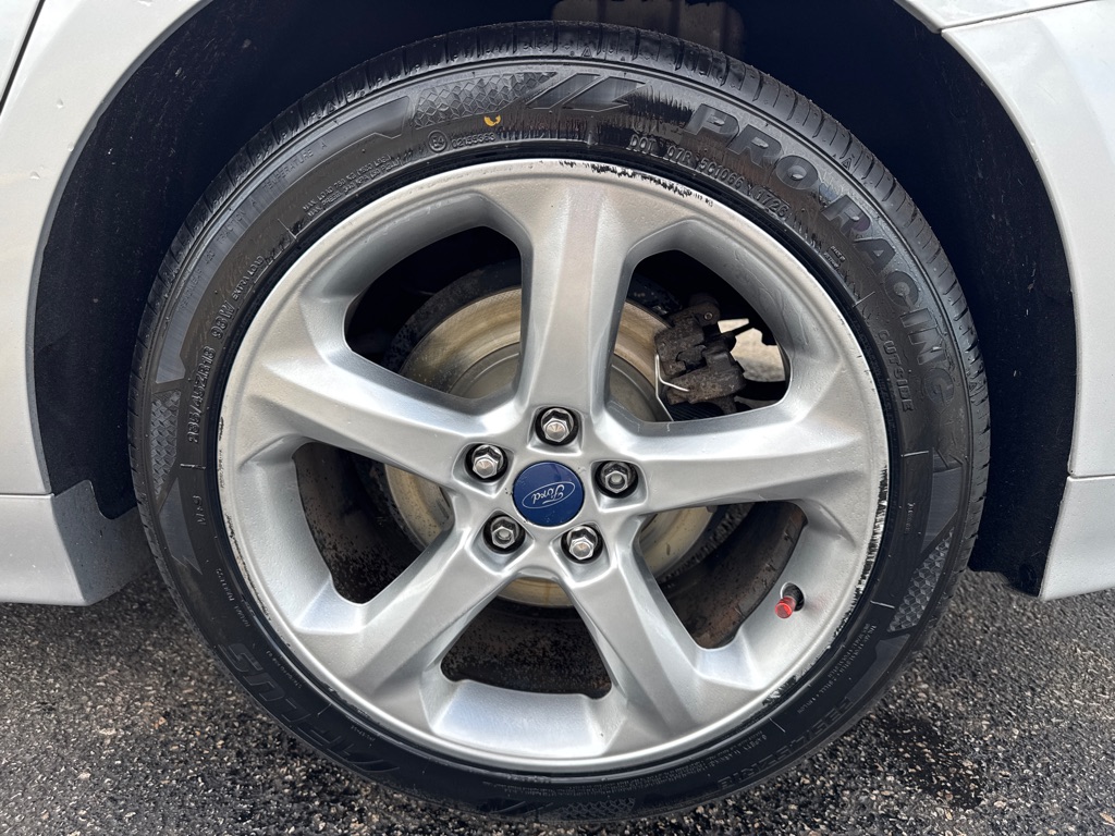Photo 9 of this FORD FUSION