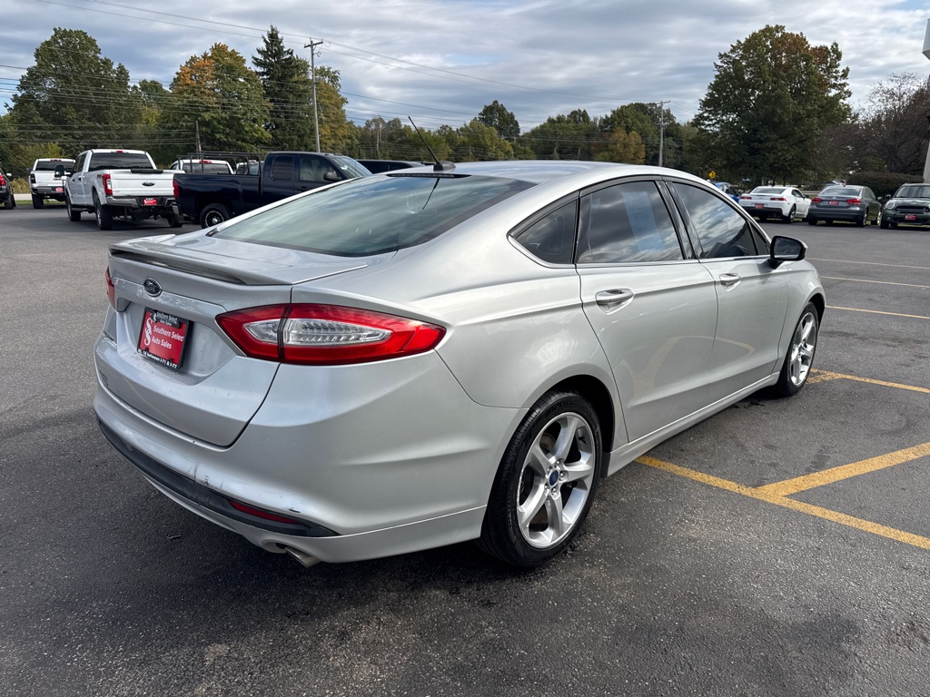 Photo 6 of this FORD FUSION