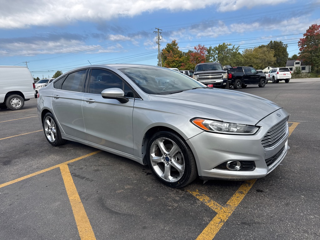 Photo 4 of this FORD FUSION