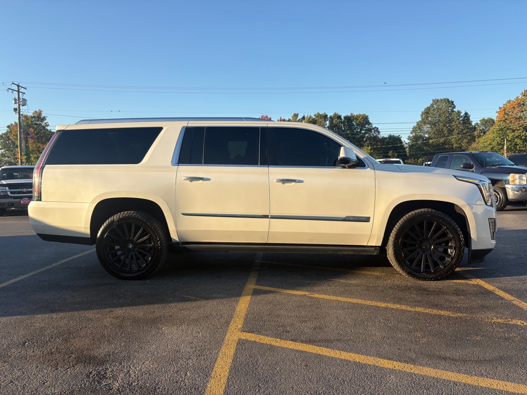 Photo 5 of this CADILLAC ESCALADE ESV