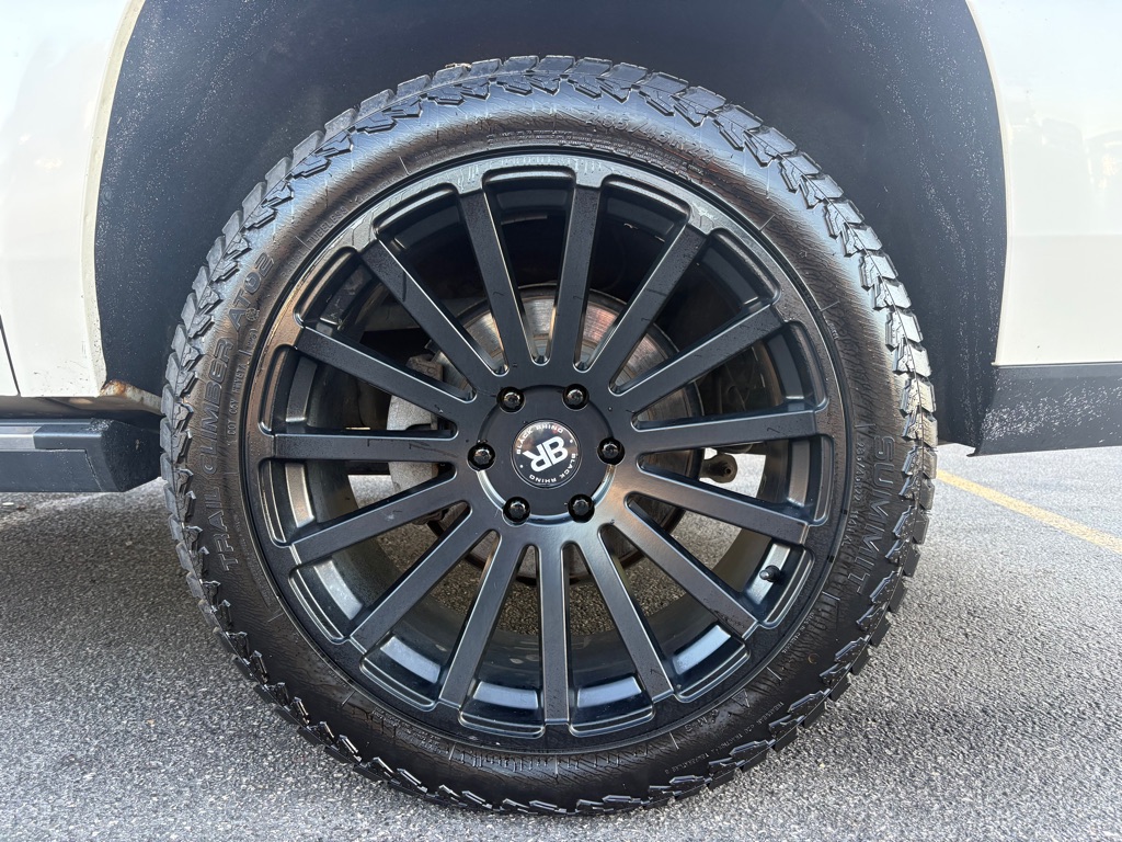 Photo 9 of this CADILLAC ESCALADE ESV