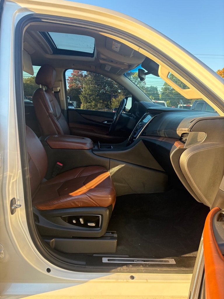 Photo 12 of this CADILLAC ESCALADE ESV