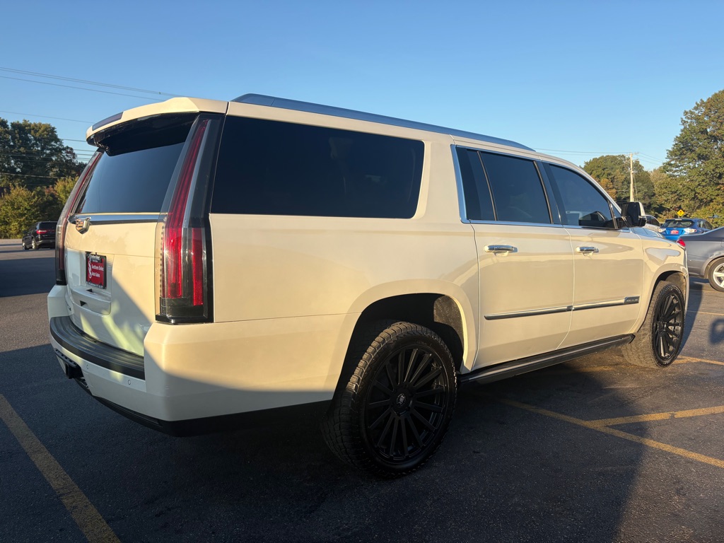 Photo 6 of this CADILLAC ESCALADE ESV
