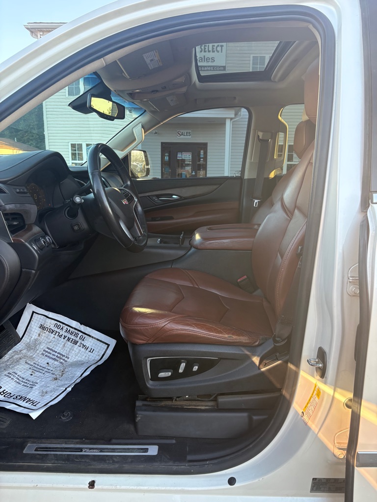 Photo 10 of this CADILLAC ESCALADE ESV