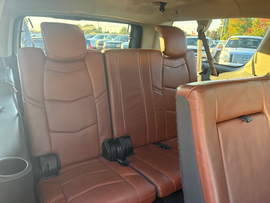 Photo 14 of this CADILLAC ESCALADE ESV