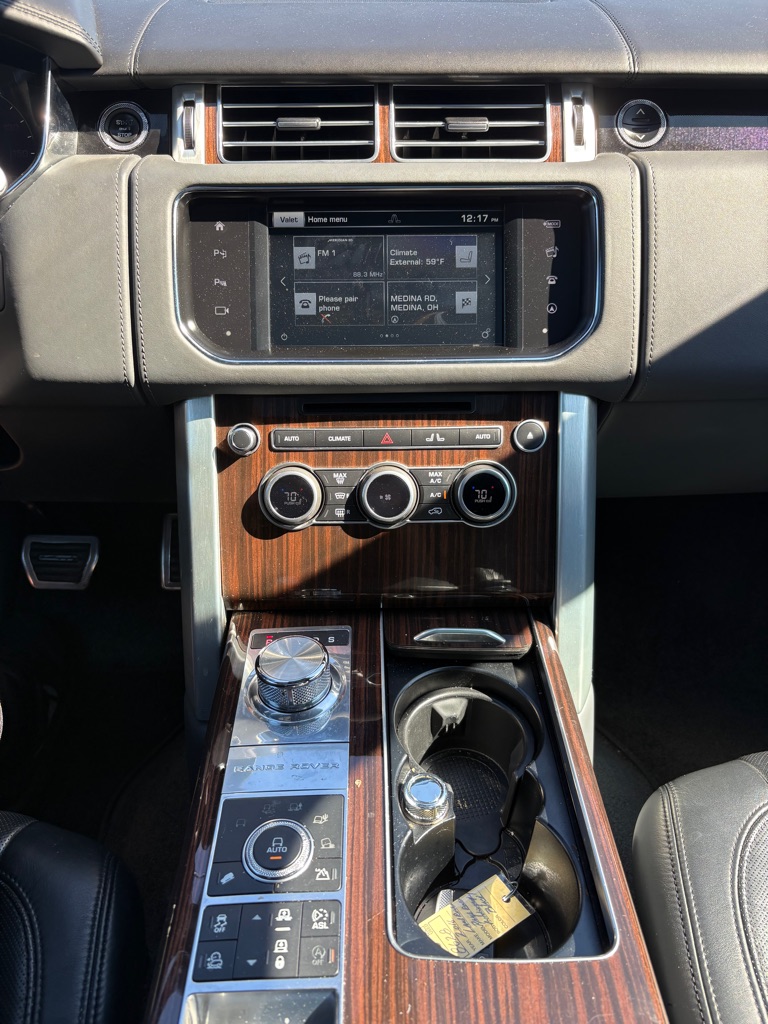 Photo 17 of this LAND ROVER RANGE ROVER